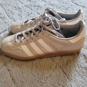 Adidas Gazelle Women's Grey and White Sneakers